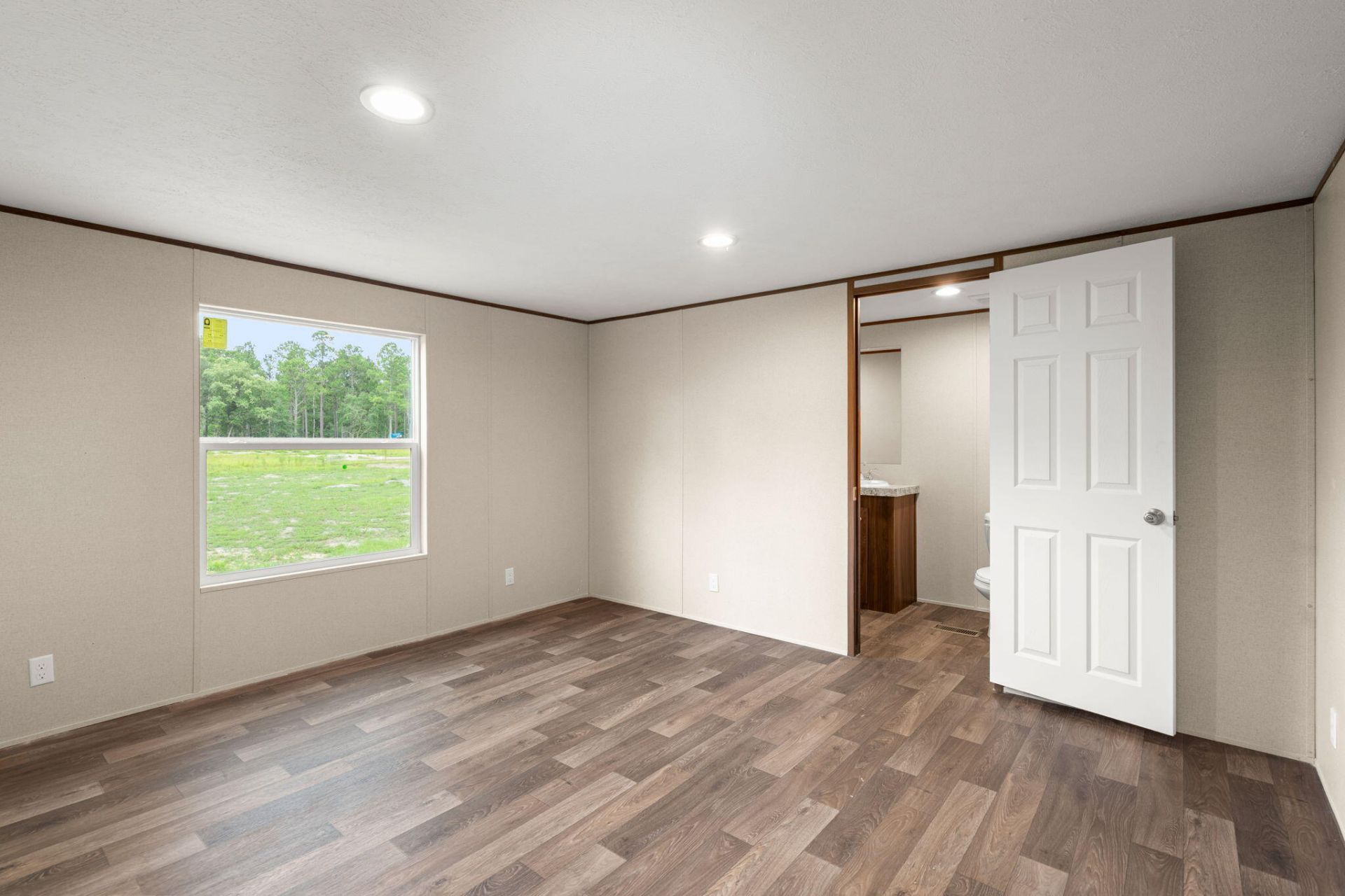 396 Marion Road Photo 16