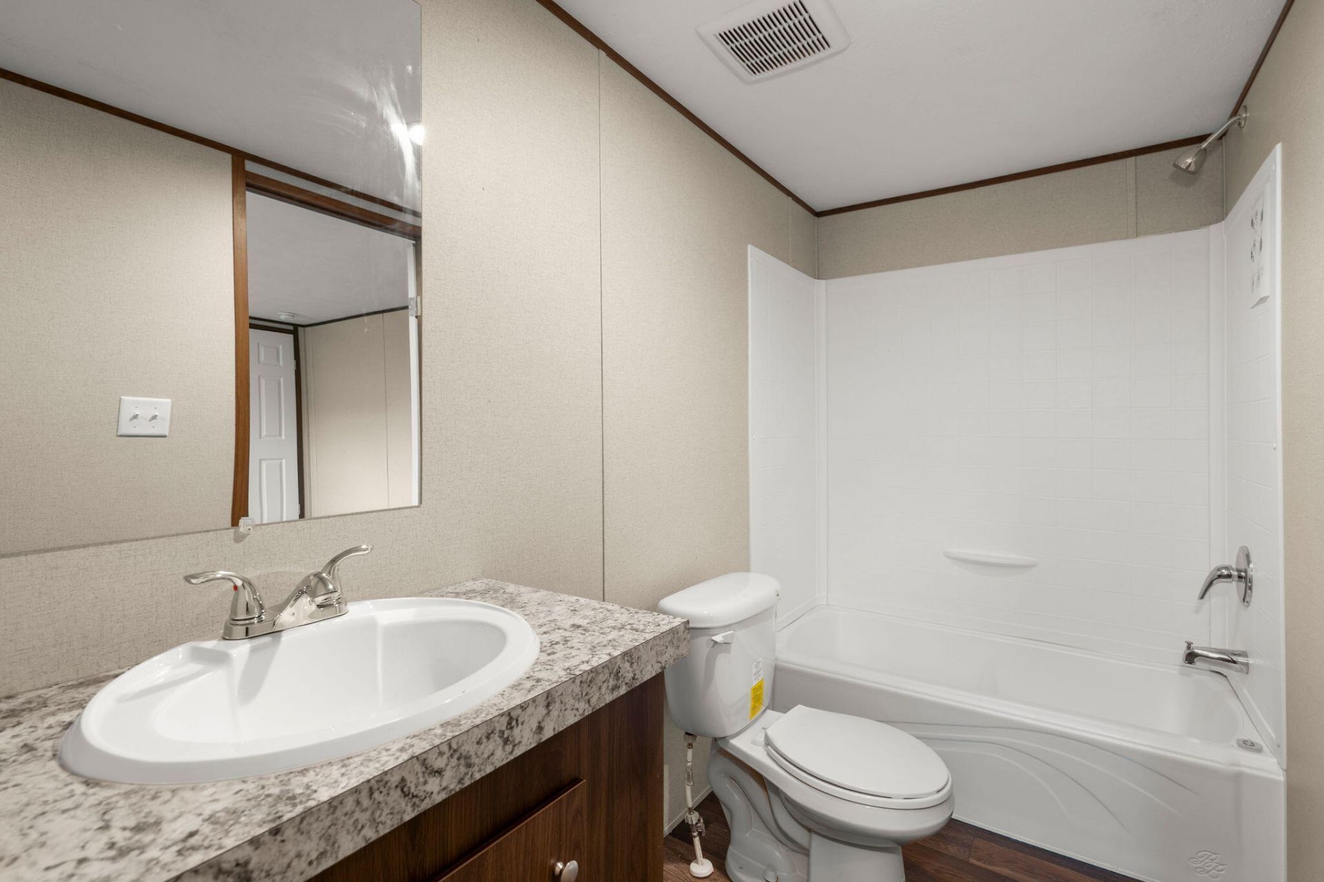 396 Marion Road Photo 17