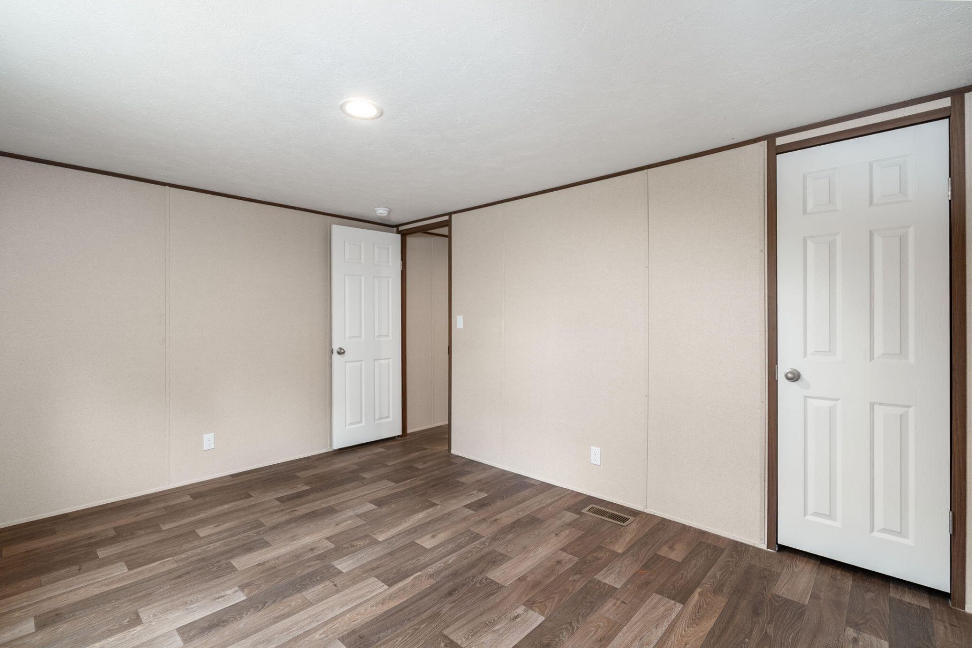 396 Marion Road Photo 23