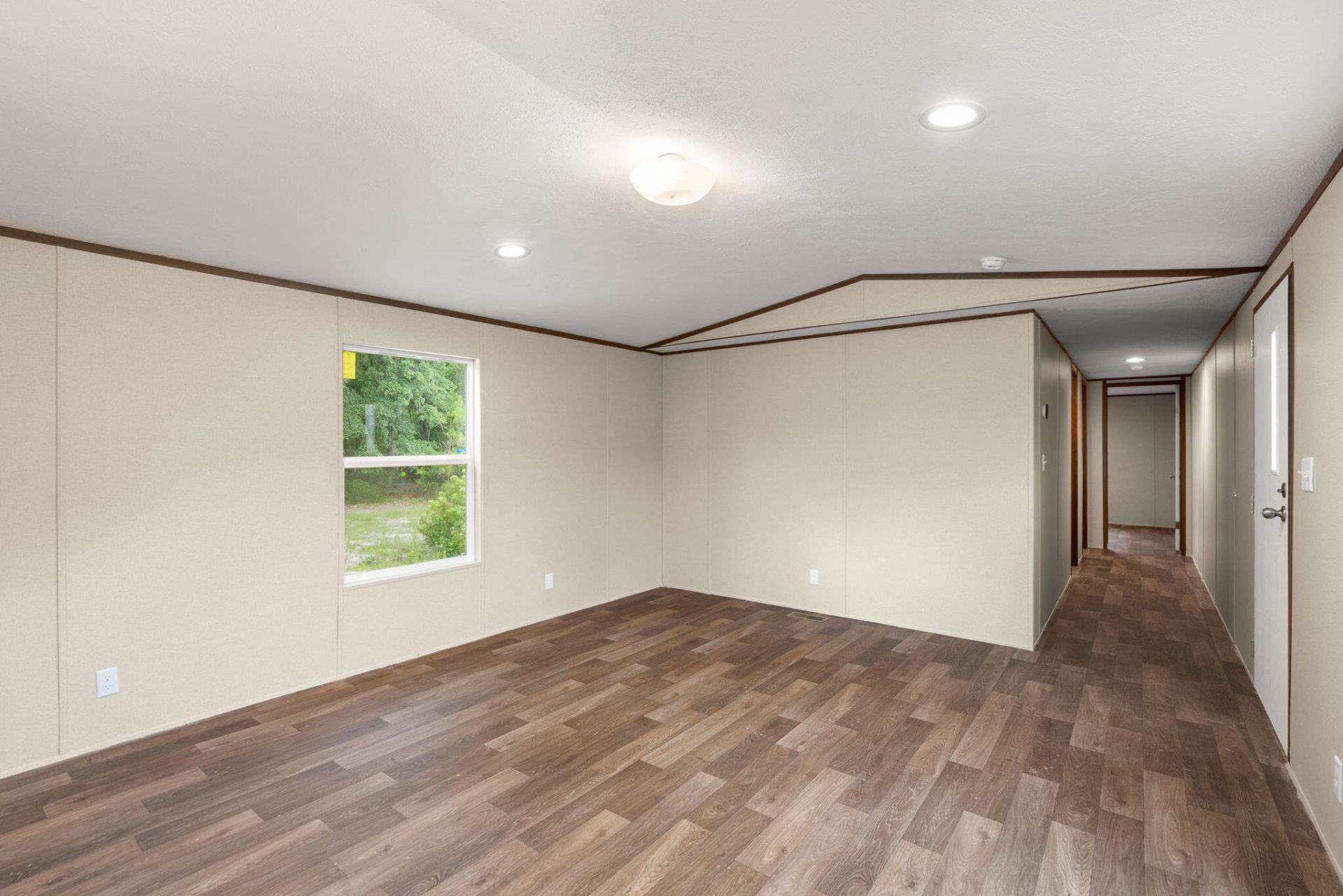 396 Marion Road Photo 6