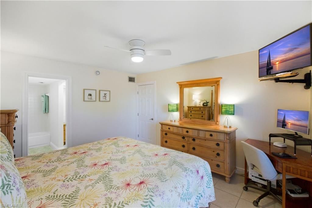 600 Neapolitan Way , Unit 105, Naples, FL 34103 Photo