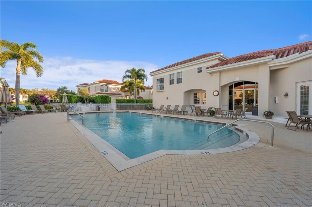 200 L Ambiance Cir, Unit 104, Naples, FL 34108 Photo