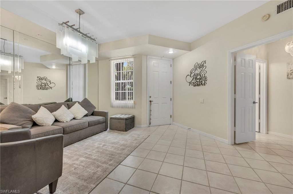 200 L Ambiance Cir, Unit 104, Naples, FL 34108 Photo