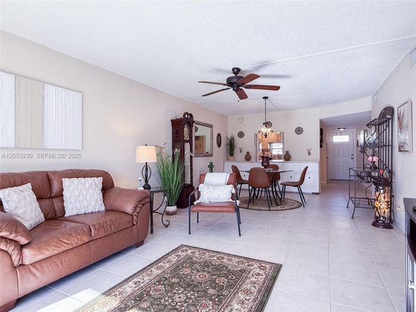 9420 S Hollybrook Lake Dr , Unit 108, Pembroke Pines, FL 33025