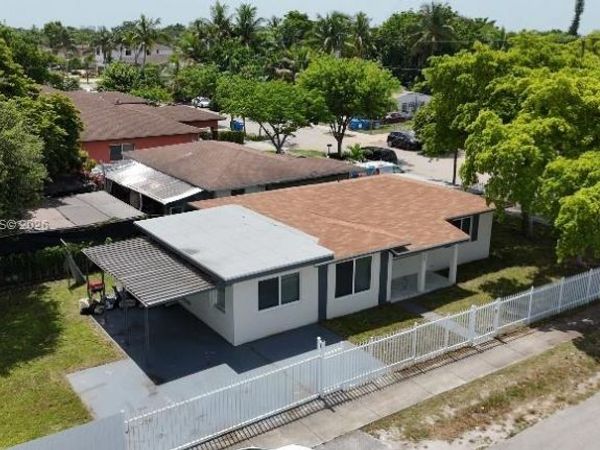 5325 SW 22nd St , West Park, FL 33023
