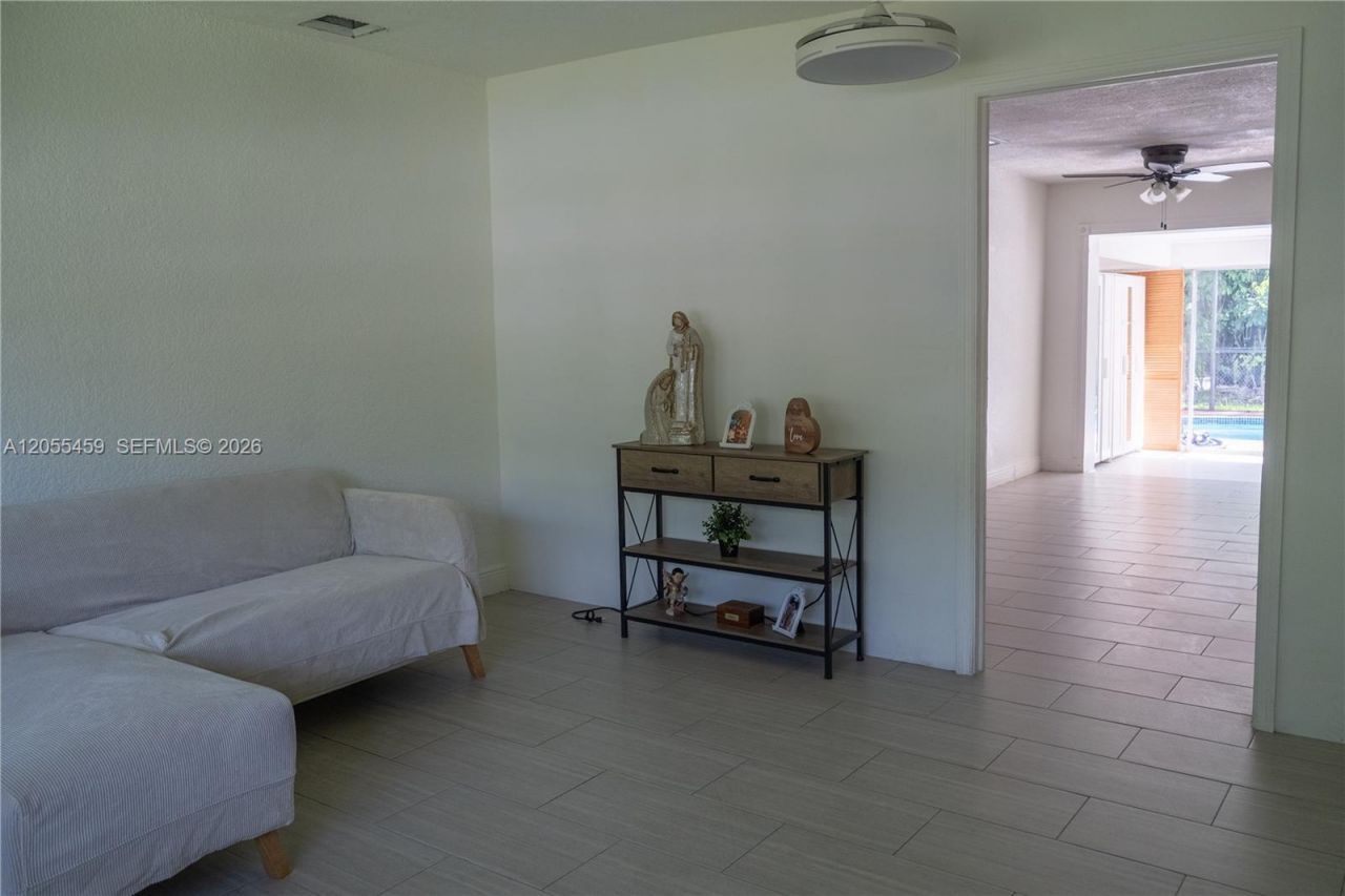 20530 Eagle Nest Rd, Cutler Bay, FL 33189 Photo