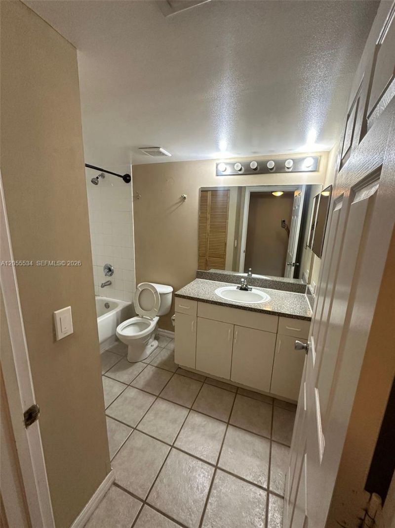 5035 Wiles Rd , Unit 203, Coconut Creek, FL 33073 Photo