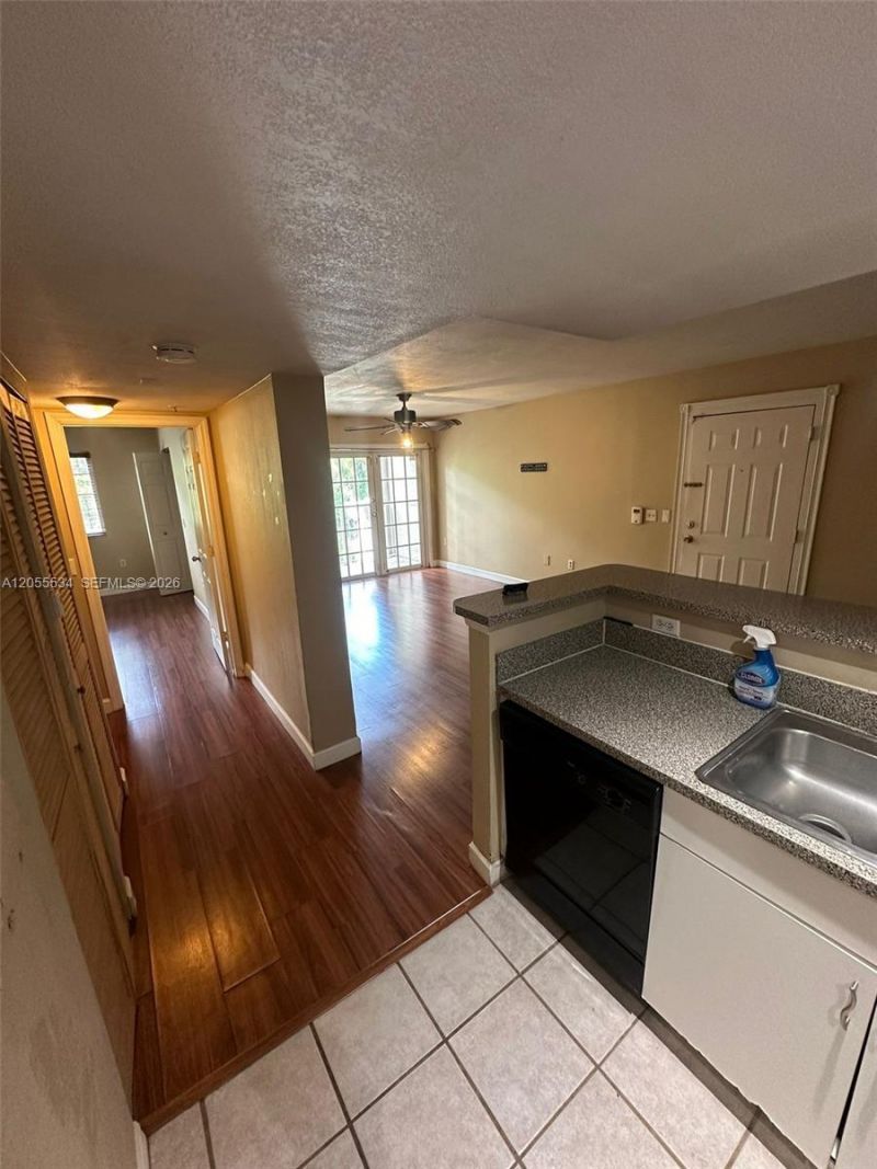 5035 Wiles Rd , Unit 203, Coconut Creek, FL 33073 Photo