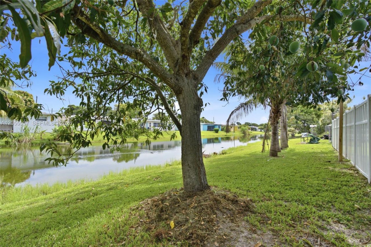 6871 NW 28th St, Sunrise, FL 33313 Photo