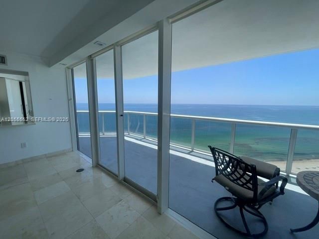 6301 Collins Ave, Unit 2402, Miami Beach, FL 33141 Photo