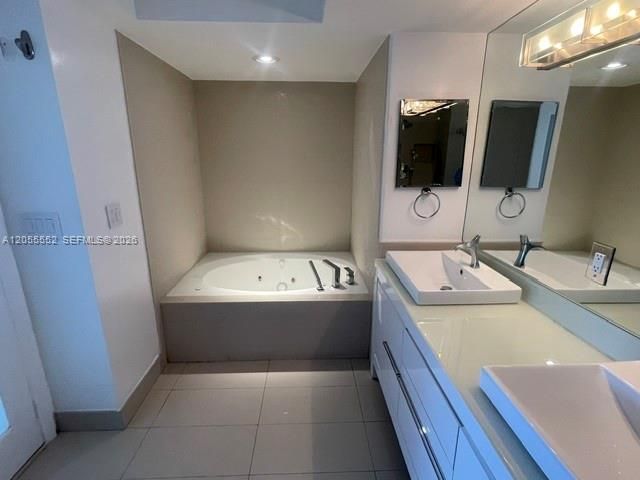 6301 Collins Ave, Unit 2402, Miami Beach, FL 33141 Photo