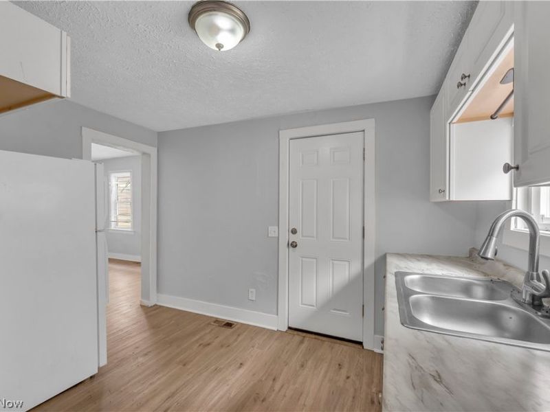 3221 Trowbridge Avenue, Cleveland, OH 44109 Photo 11