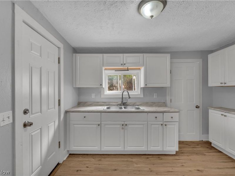 3221 Trowbridge Avenue, Cleveland, OH 44109 Photo 9