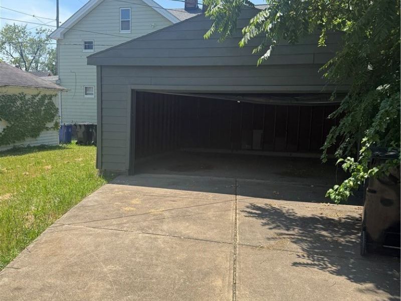 4236 E 131st Street, Cleveland, OH 44105 Photo 2