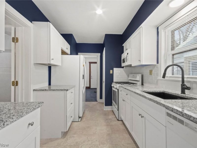 2003 E Midlothian Boulevard, Youngstown, OH 44502 Photo 11