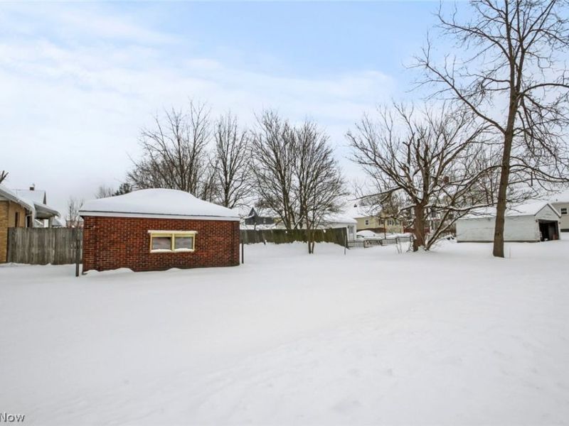 2003 E Midlothian Boulevard, Youngstown, OH 44502 Photo 6