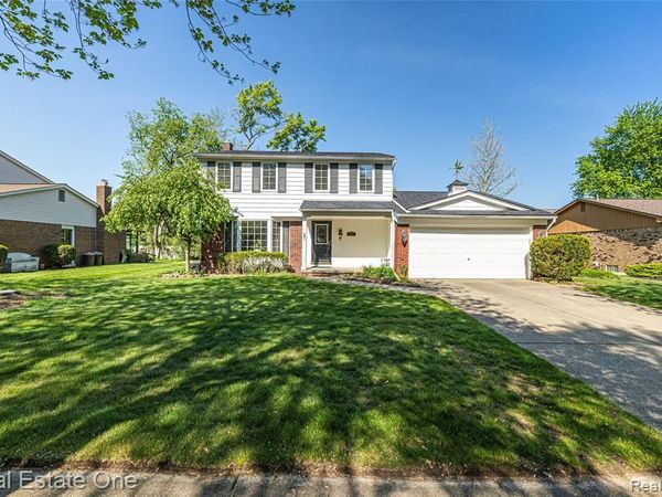 4931 Calvert Drive, Troy, MI 48085