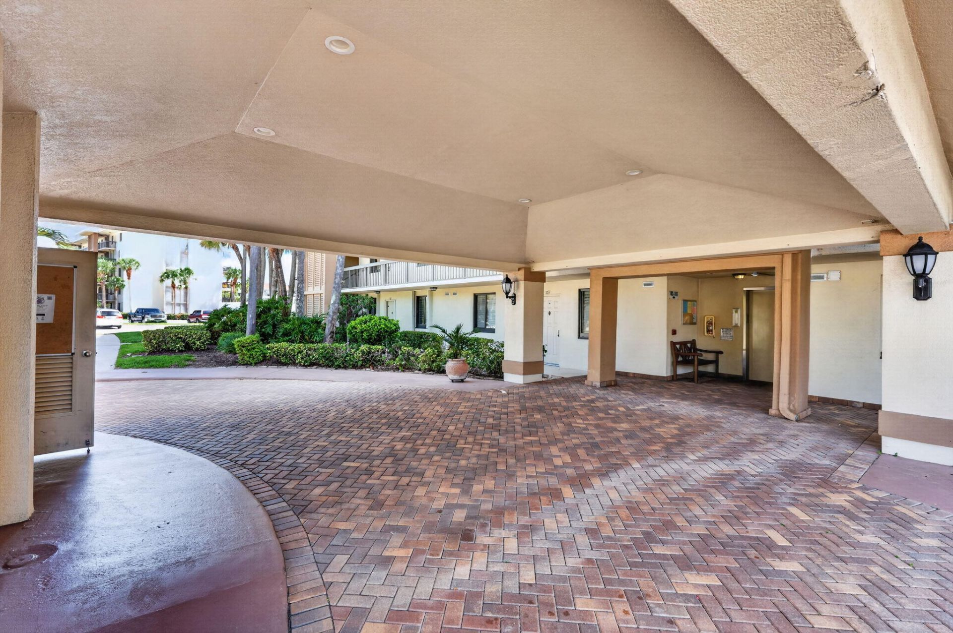 2401 Marina Isle Way, Unit 105, Jupiter, FL 33477 Photo