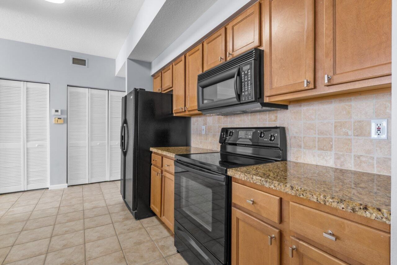 276 Murcia Drive, Unit 213, Jupiter, FL 33458 Photo