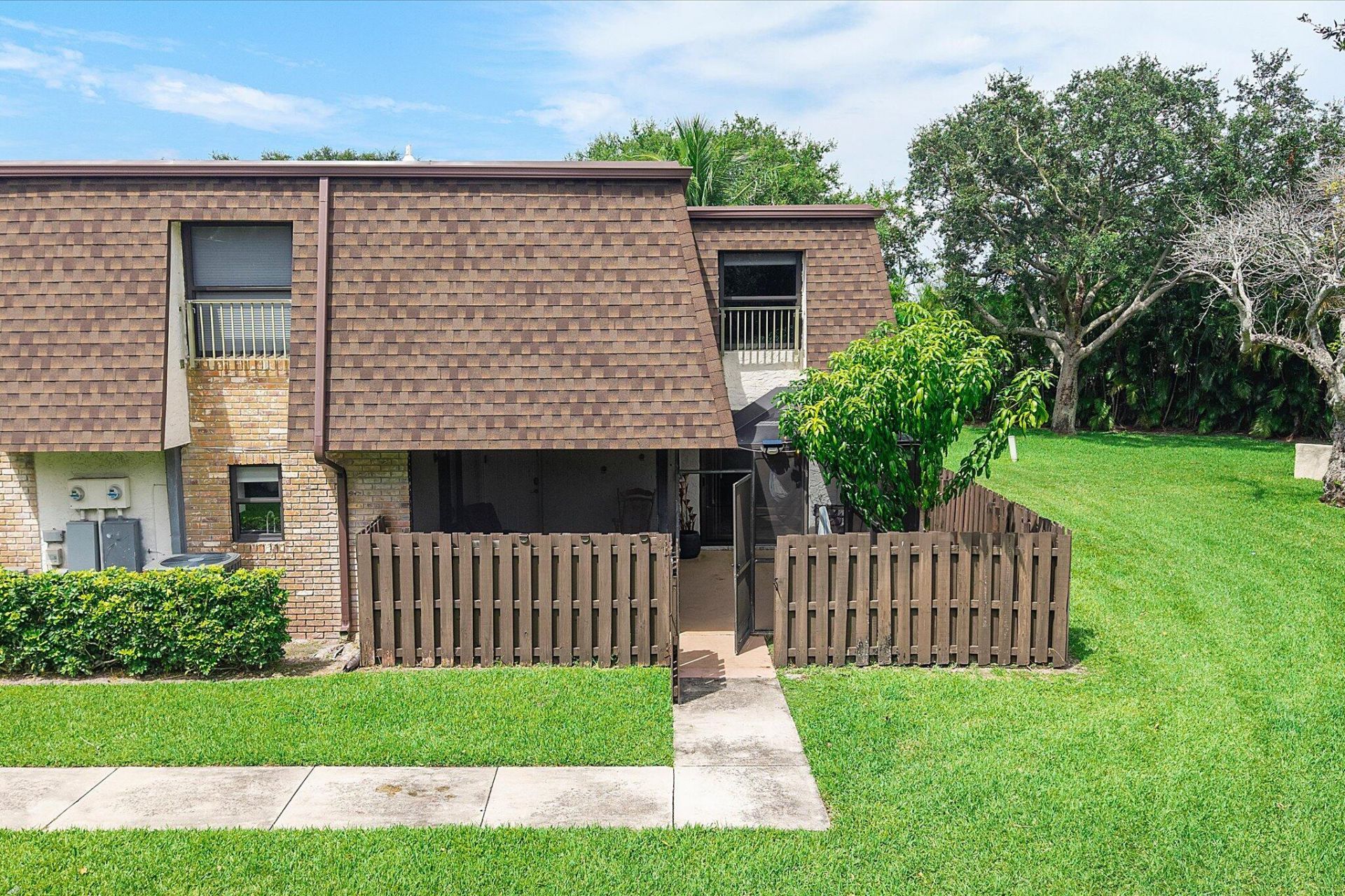2562 NW 99th Avenue, Coral Springs, FL 33065 Photo