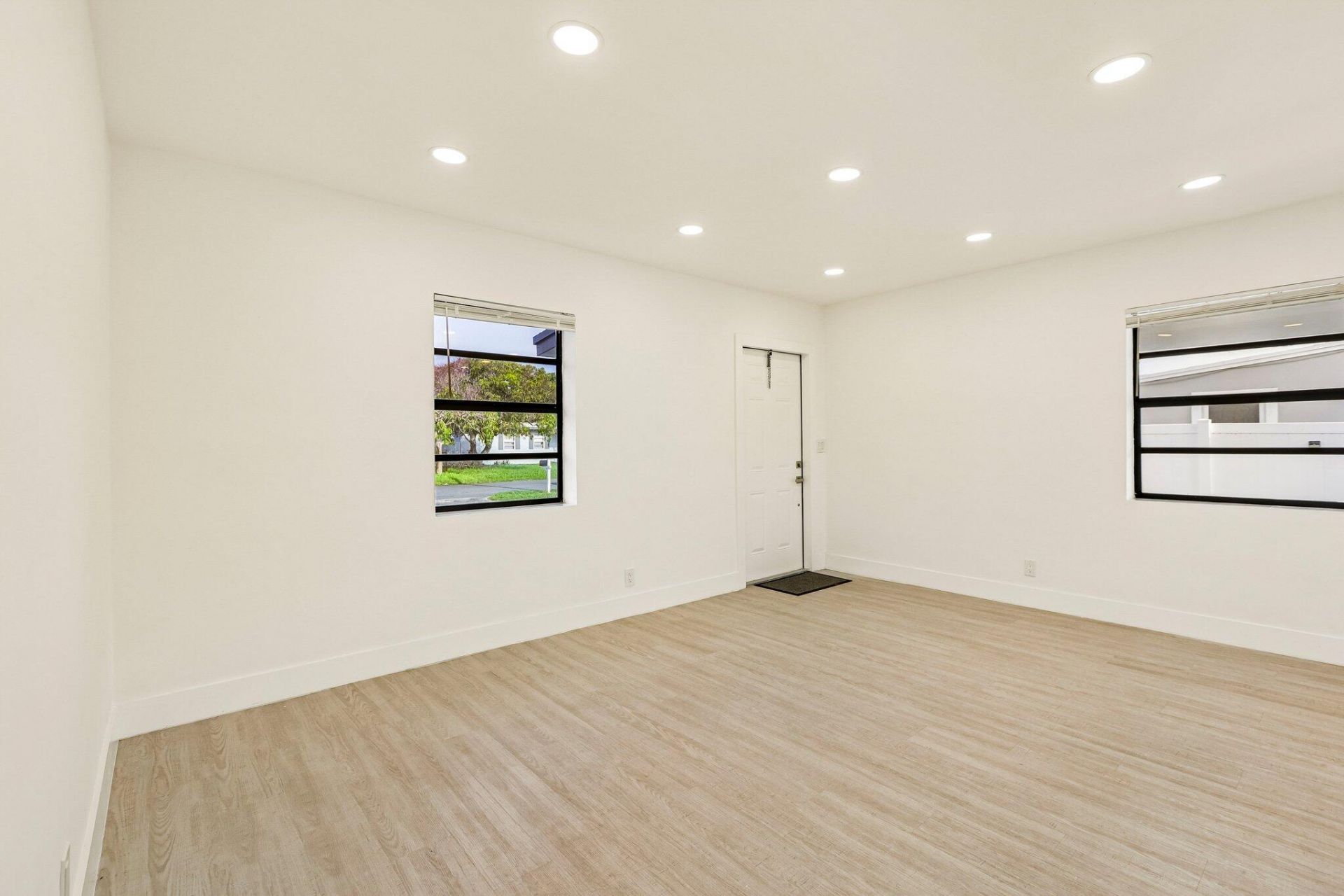 1200 NW 19th Avenue, Fort Lauderdale, FL 33311 Photo