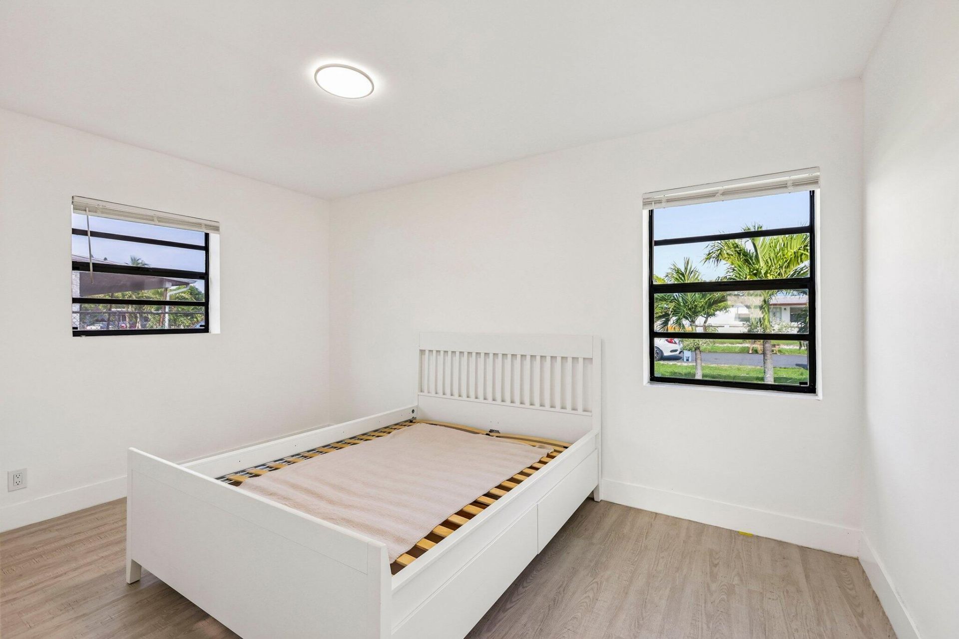 1200 NW 19th Avenue, Fort Lauderdale, FL 33311 Photo