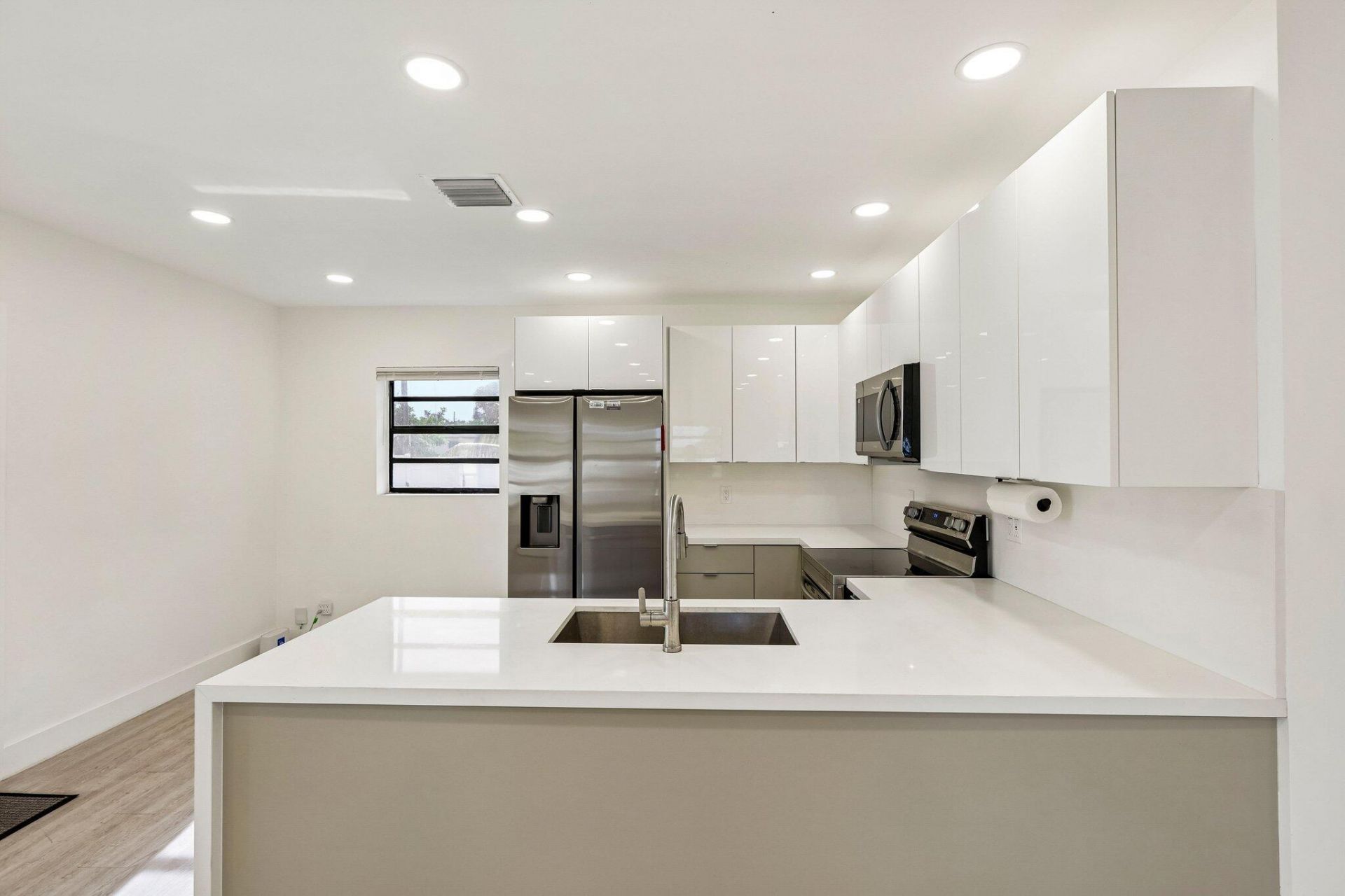 1200 NW 19th Avenue, Fort Lauderdale, FL 33311 Photo