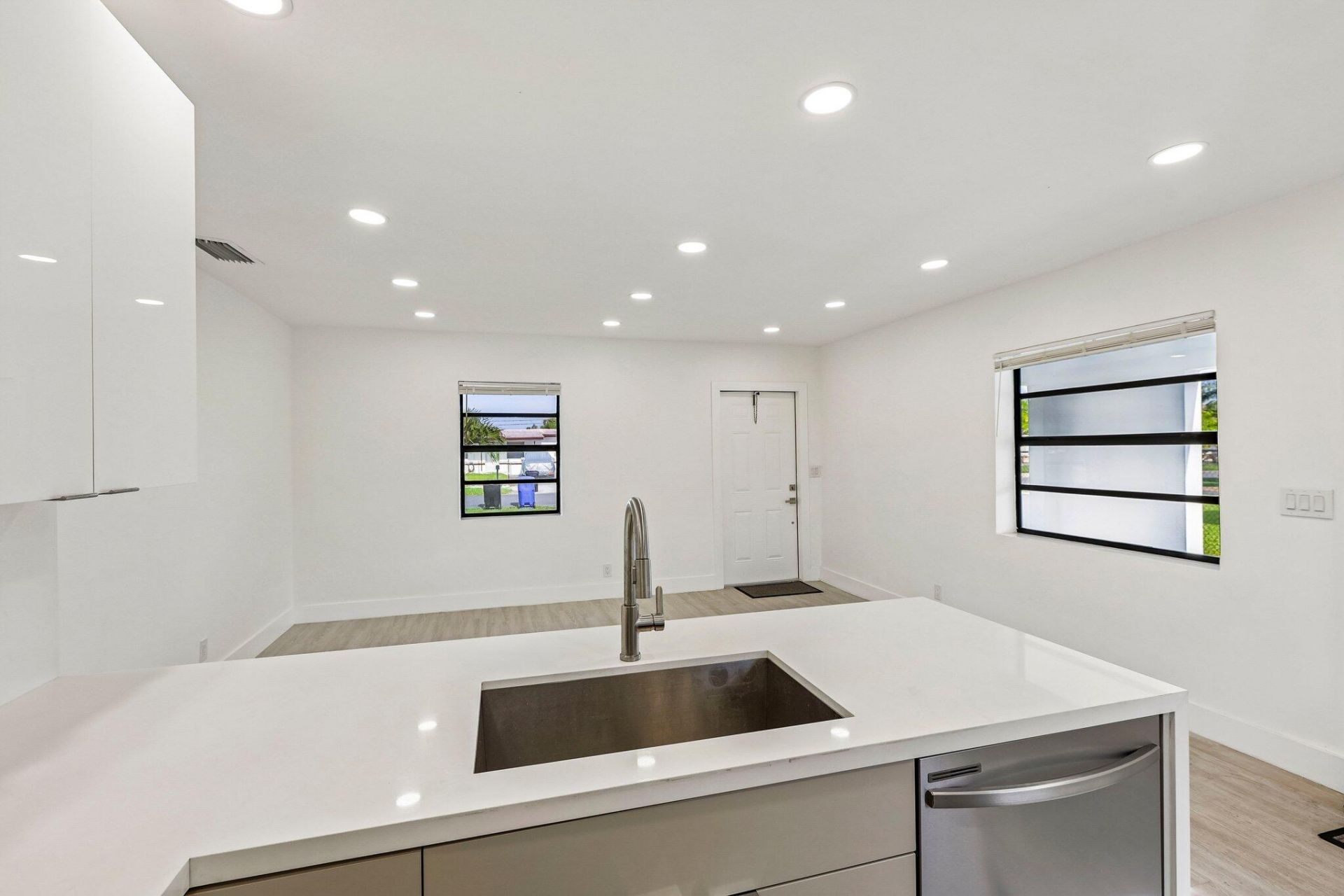 1200 NW 19th Avenue, Fort Lauderdale, FL 33311 Photo