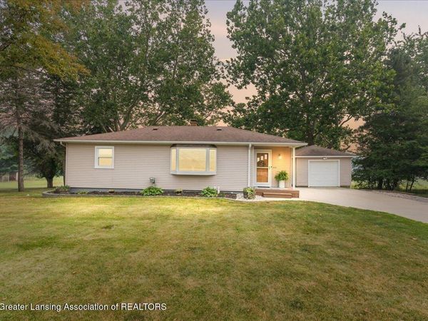 205 W Herbison Road, DeWitt, MI 48820