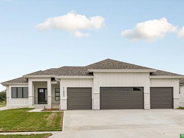 11003 S 98th Street, Papillion, NE 68046