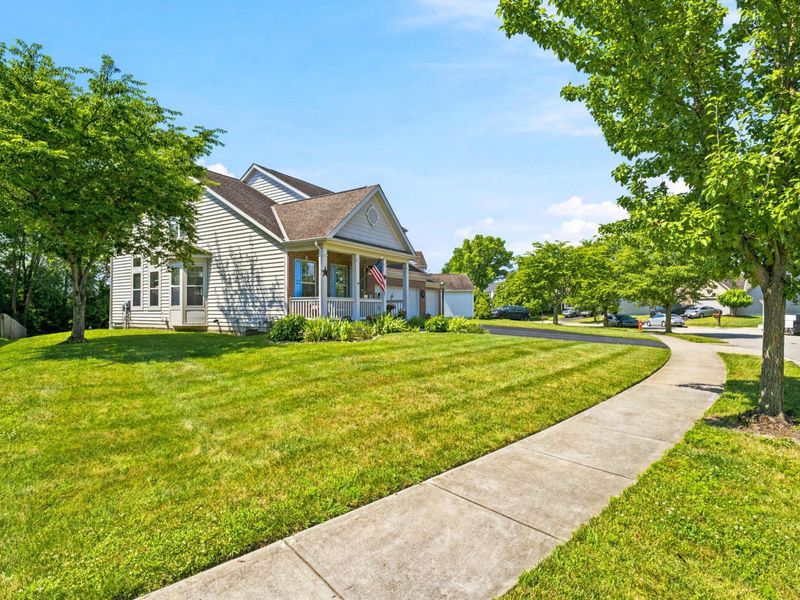 327 Pagoda Court, Pickerington, OH 43147 Photo 1
