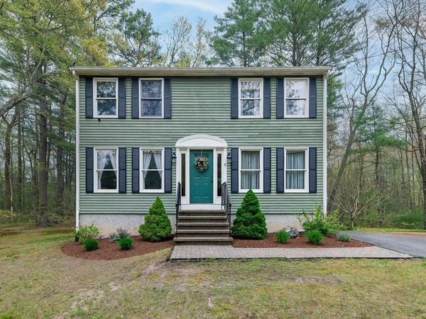 71 Harvey St, Taunton, MA 02780