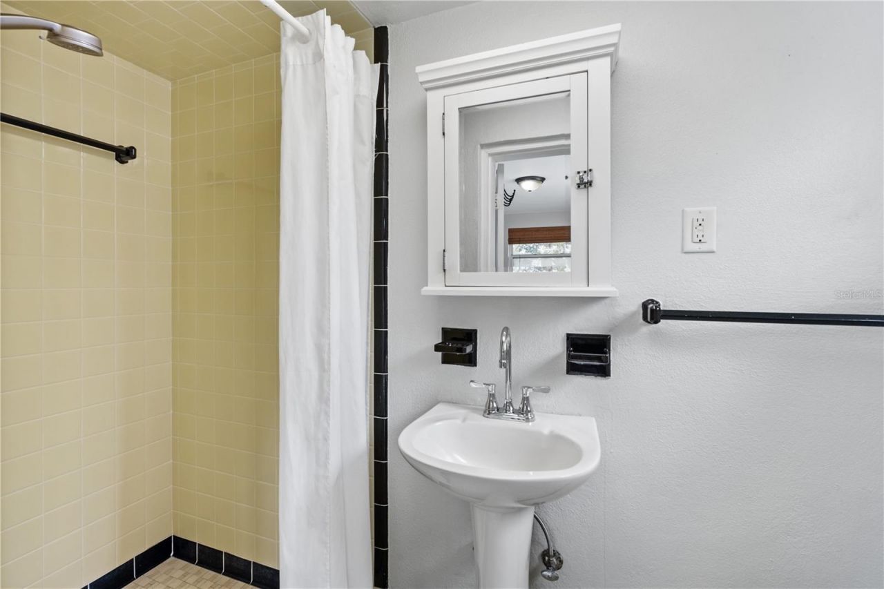 6010 17th Avenue S, Gulfport, FL 33707 Photo