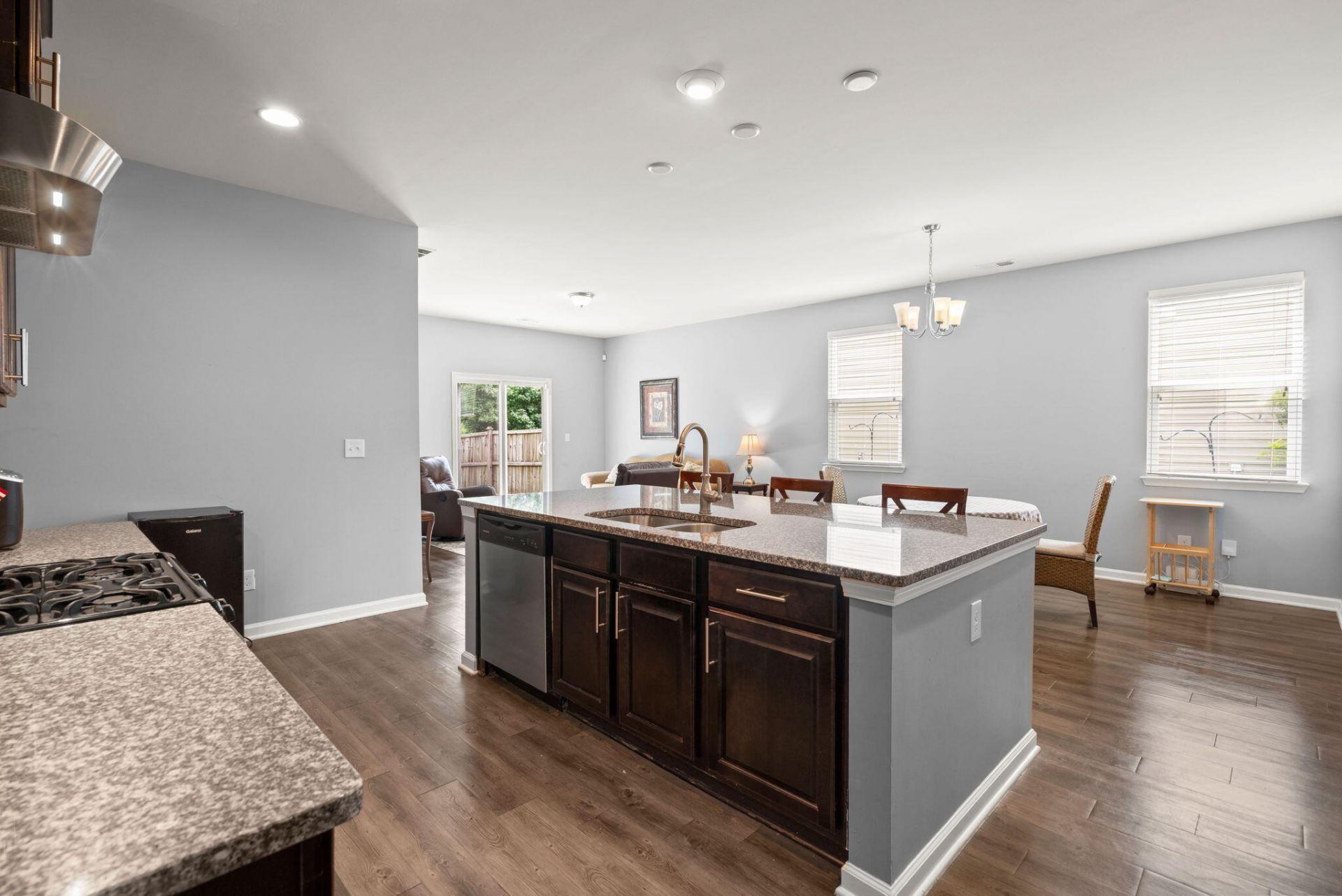 9810 Seed Street Photo 13