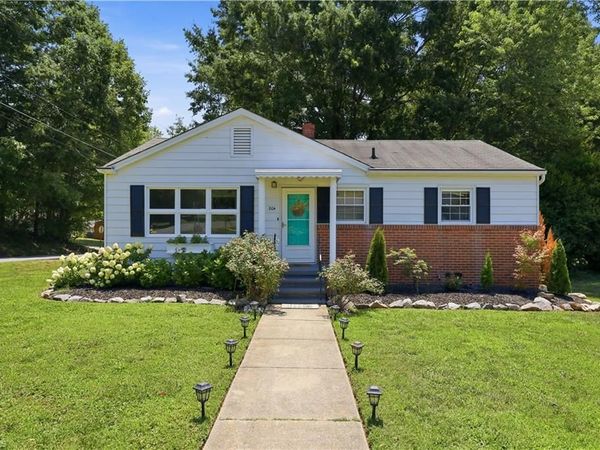 204 Springwood Drive , Burlington, NC 27215
