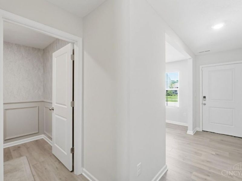 5049 Lakeview Drive, Hamilton Twp, OH 45152 Photo 10
