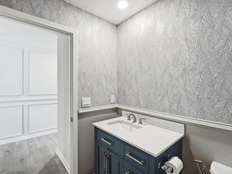 5049 Lakeview Drive, Hamilton Twp, OH 45152 Photo 12