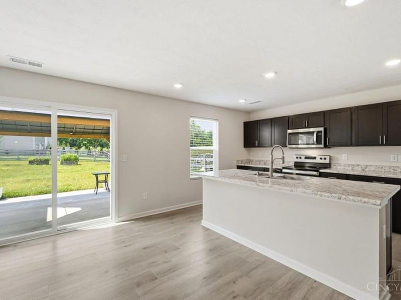 5049 Lakeview Drive, Hamilton Twp, OH 45152 Photo 17