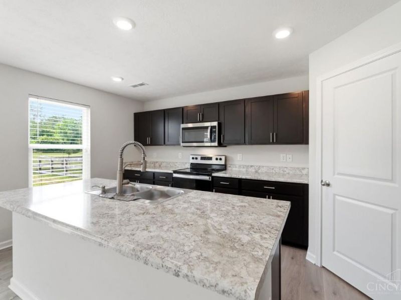 5049 Lakeview Drive, Hamilton Twp, OH 45152 Photo 18