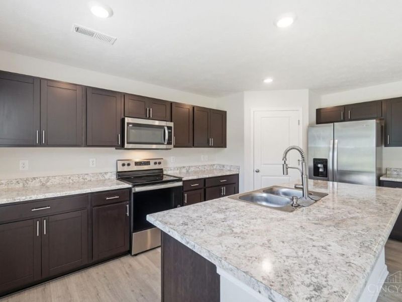 5049 Lakeview Drive, Hamilton Twp, OH 45152 Photo 20
