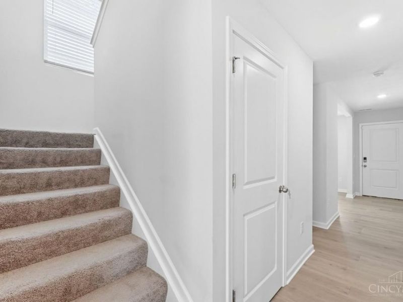 5049 Lakeview Drive, Hamilton Twp, OH 45152 Photo 29