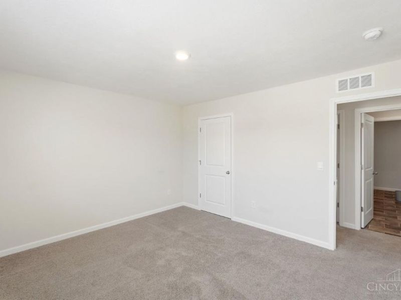 5049 Lakeview Drive, Hamilton Twp, OH 45152 Photo 47