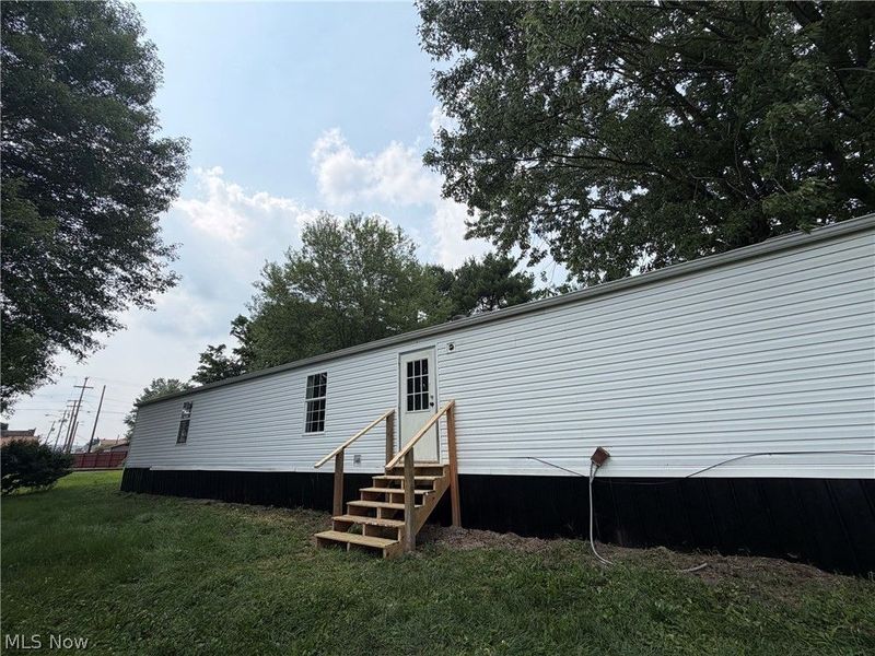 40 N Canal Street, Frazeysburg, OH 43822 Photo 2