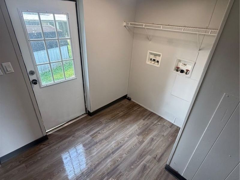 40 N Canal Street, Frazeysburg, OH 43822 Photo 9