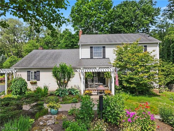 15884 Arbor Trail, Newbury, OH 44065