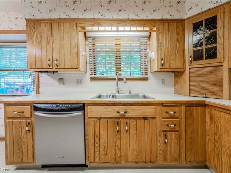 1094 N Pasadena Avenue, Elyria, OH 44035 Photo 13