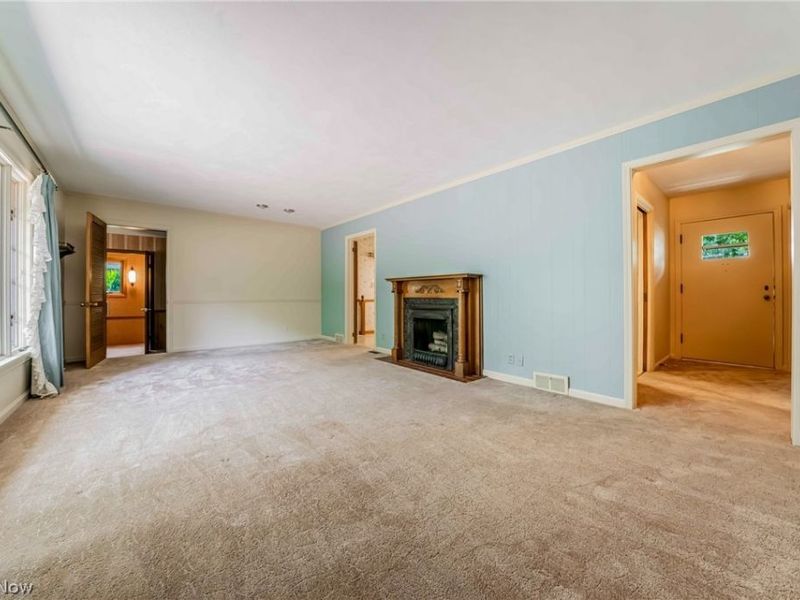 1094 N Pasadena Avenue, Elyria, OH 44035 Photo 8