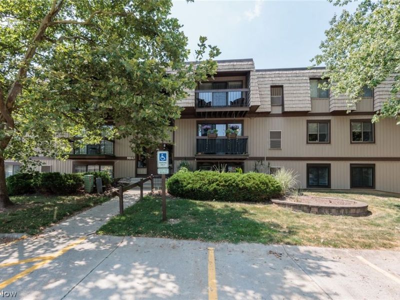 9840 Sunrise Boulevard, Unit S-30, North Royalton, OH 44133 Photo 2