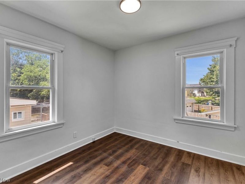 4270 Valley Road, Cleveland, OH 44109 Photo 9