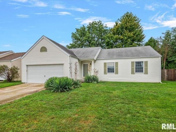51 Dieudonne Drive, New Berlin, IL 62670